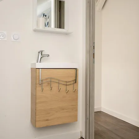 Apartment T5 *